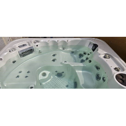 Coast spa 2.35 x 2.35 x 1.00 mtr. Occasion